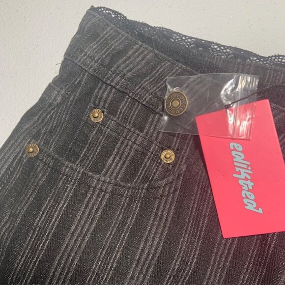 NWT Edikted Viral Y2K Aesthetic Lace Trim Striped Low Rise Baggy Jeans XS - Picture 4 of 9